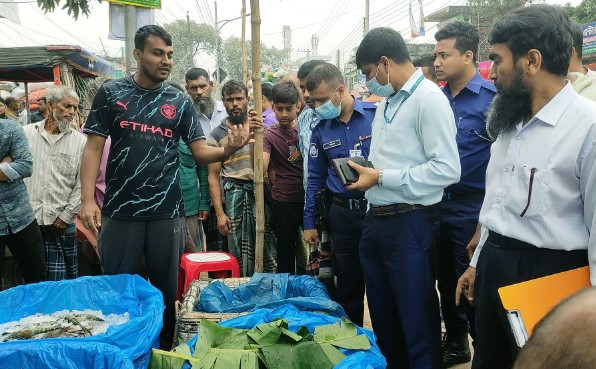 কুমিল্লায় ৪ প্রতিষ্ঠানকে জরিমানা